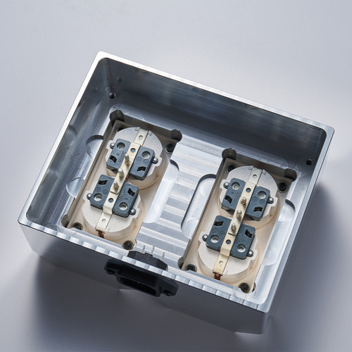 쌍투스 제우스 ZEUS 4구 벽체 콘센트 및 멀티탭